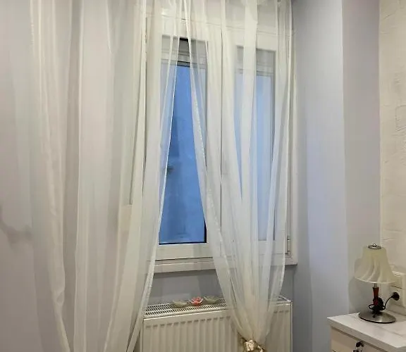 Leonora's Apartament